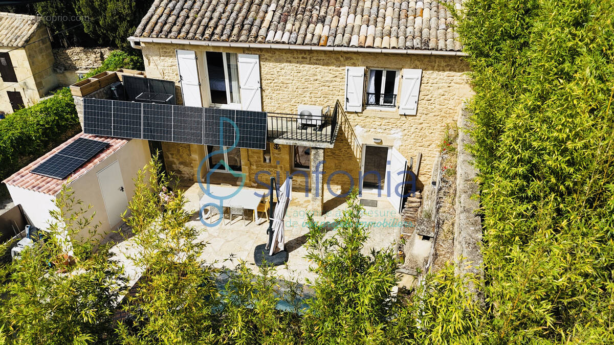Maison à VERS-PONT-DU-GARD