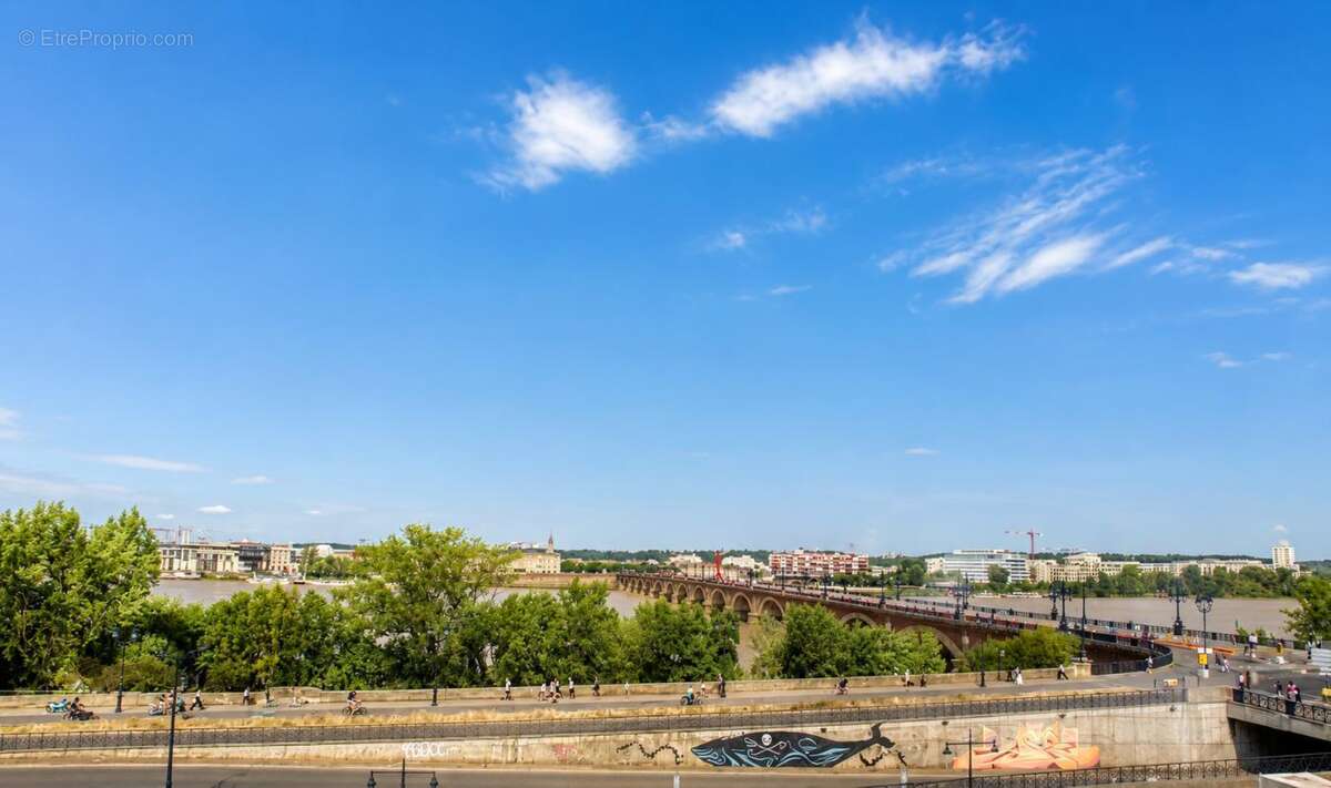 Appartement à BORDEAUX