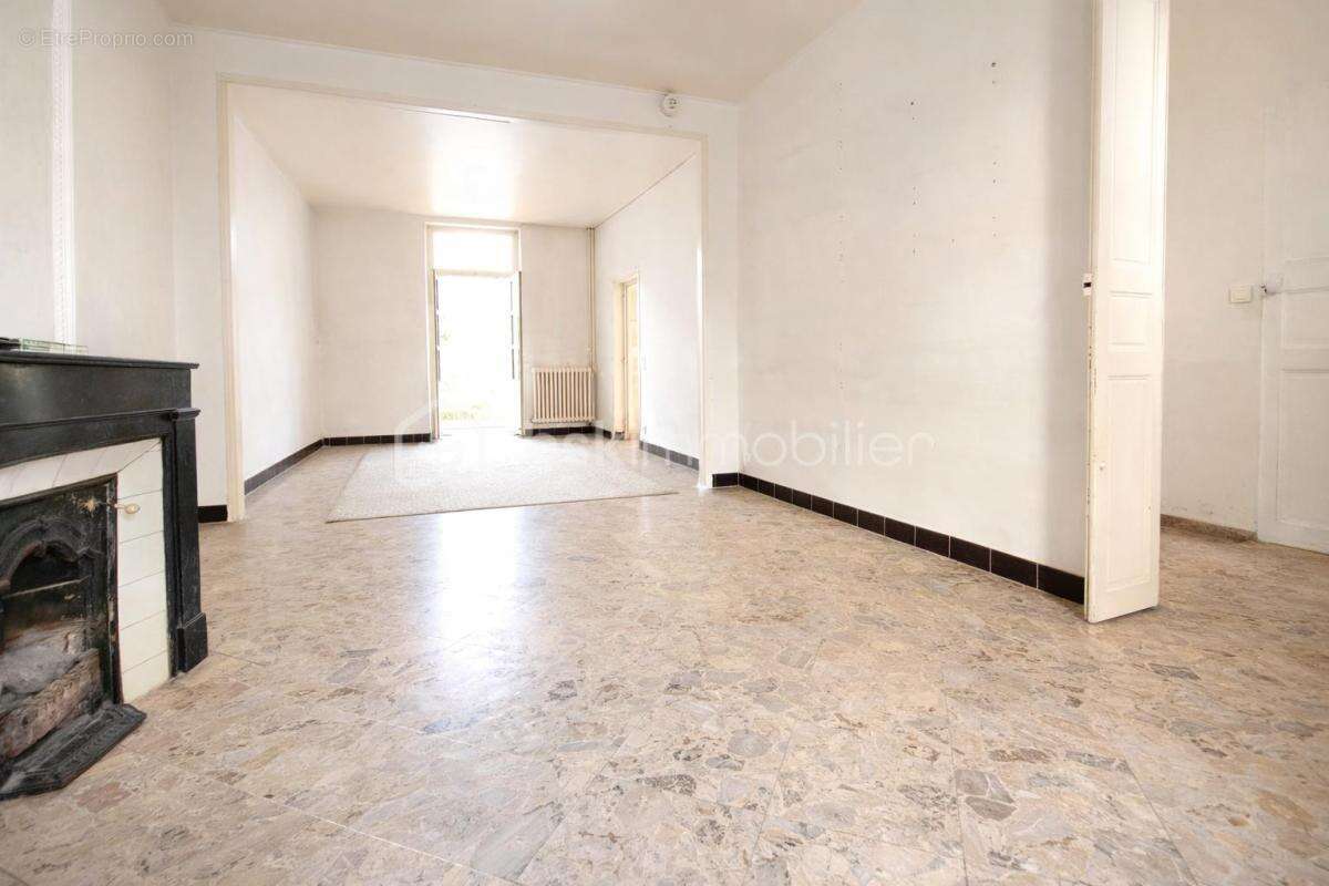  Maison de charme 180 m² + dépendance + jardin - photo 11