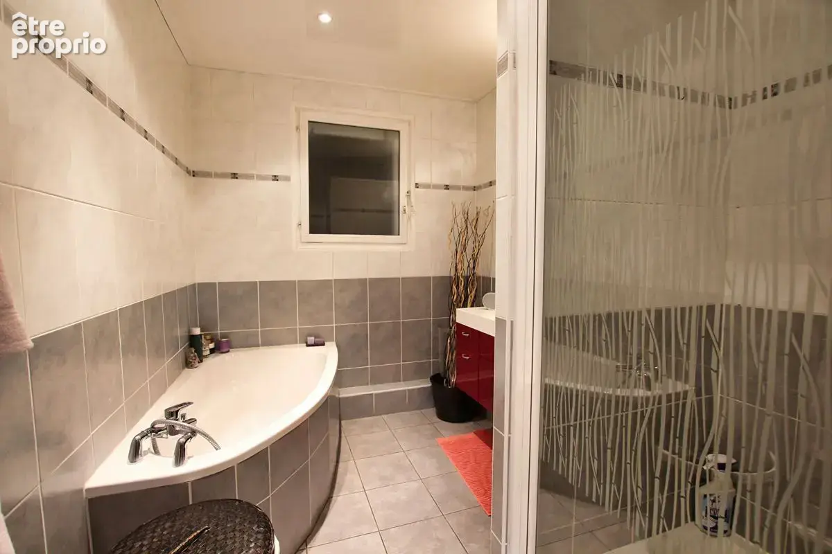 Maison avec Studio indépendant - Saint-Priest - photo 10