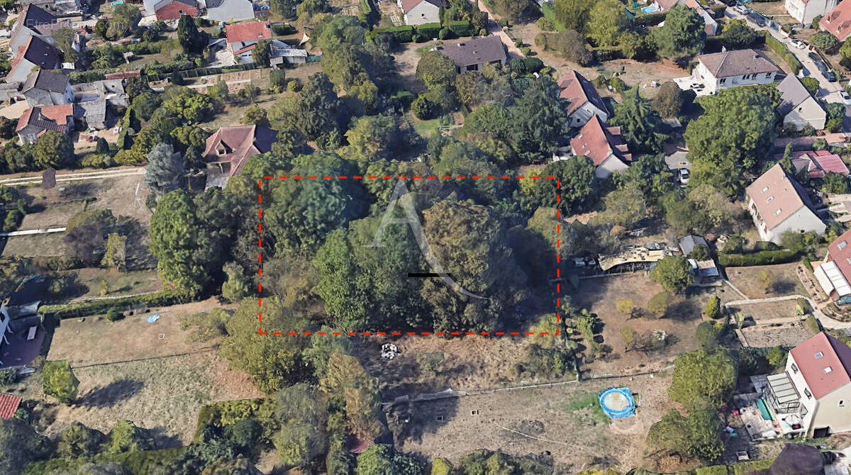 Terrain à THORIGNY-SUR-MARNE