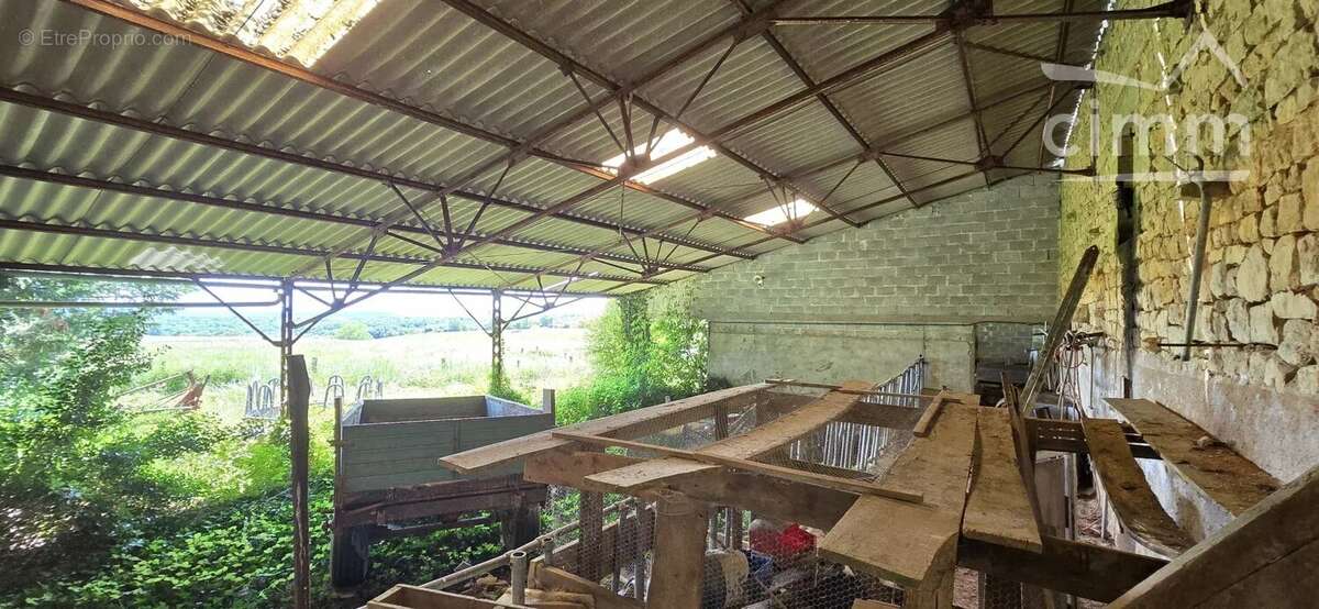 Maison à LA CHAPELLE-SAINT-JEAN