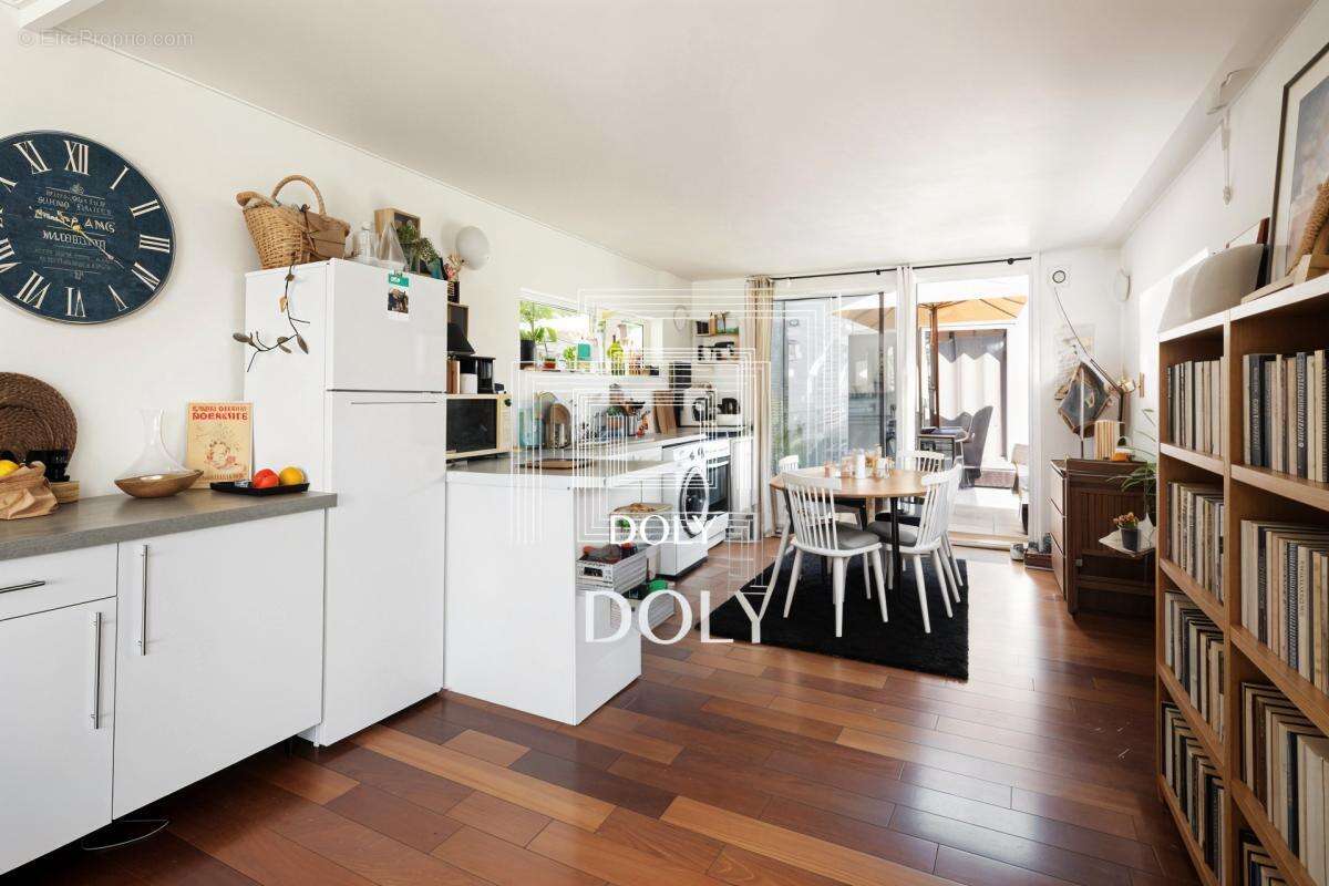 Appartement à VILLENEUVE-LA-GARENNE