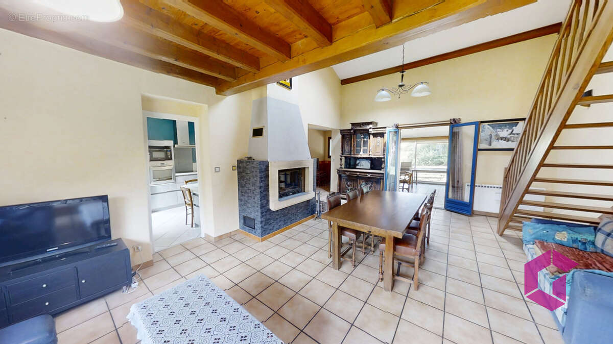 Villa d'env. 150m2 avec double garage et grand jardin ! - photo 4
