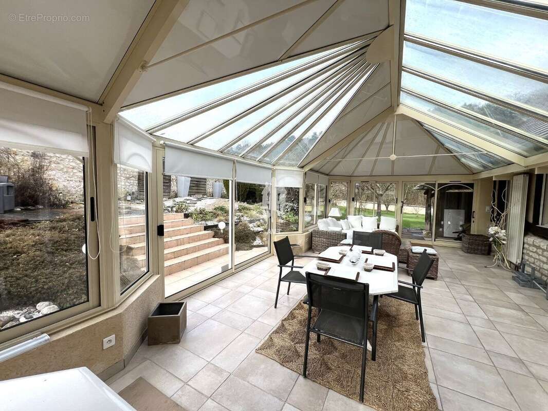 Maison à VIRONVAY
