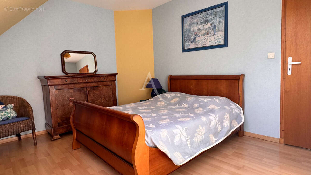 Maison a vendre la chapelle montmartin - photo 12