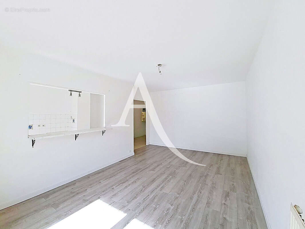 À VENDRE MASSY ATLANTIS Appartement  3 pièce(s) - photo 3