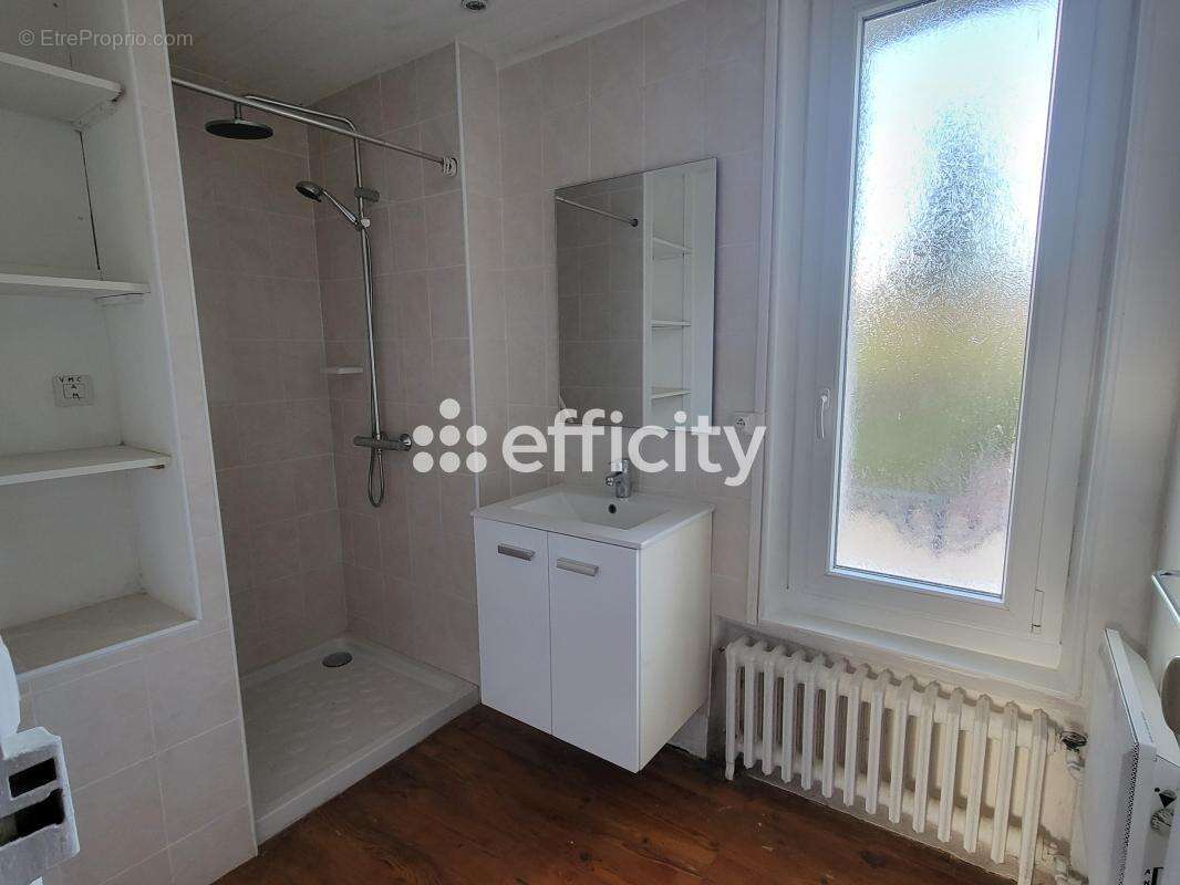 Maison à GUILHERAND-GRANGES