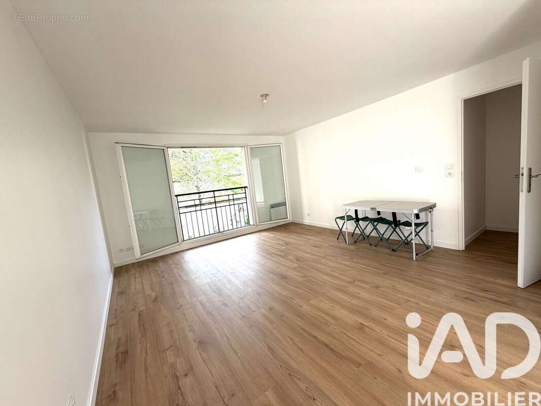 Appartement 68 m² à La Queue-En-Brie  - photo 3