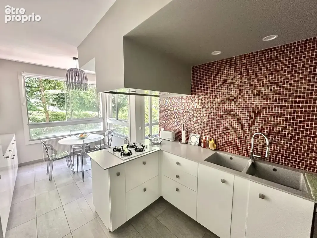 Appartement 5 pièces 135 m² à vendre à Sainte-Foy-Les-Lyon (69110) - photo 7