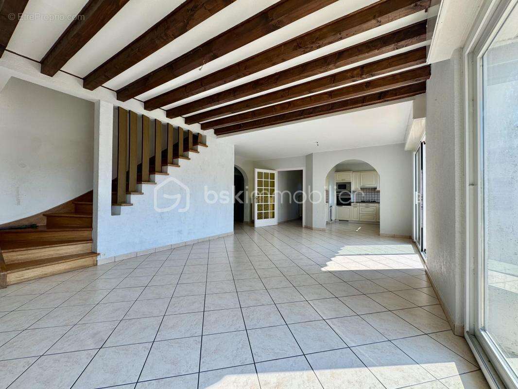 Maison 8 pièces 285 m² - photo 5