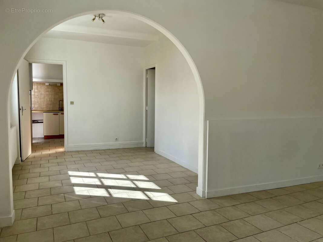 Maison 3 pièces avec cour - photo 6