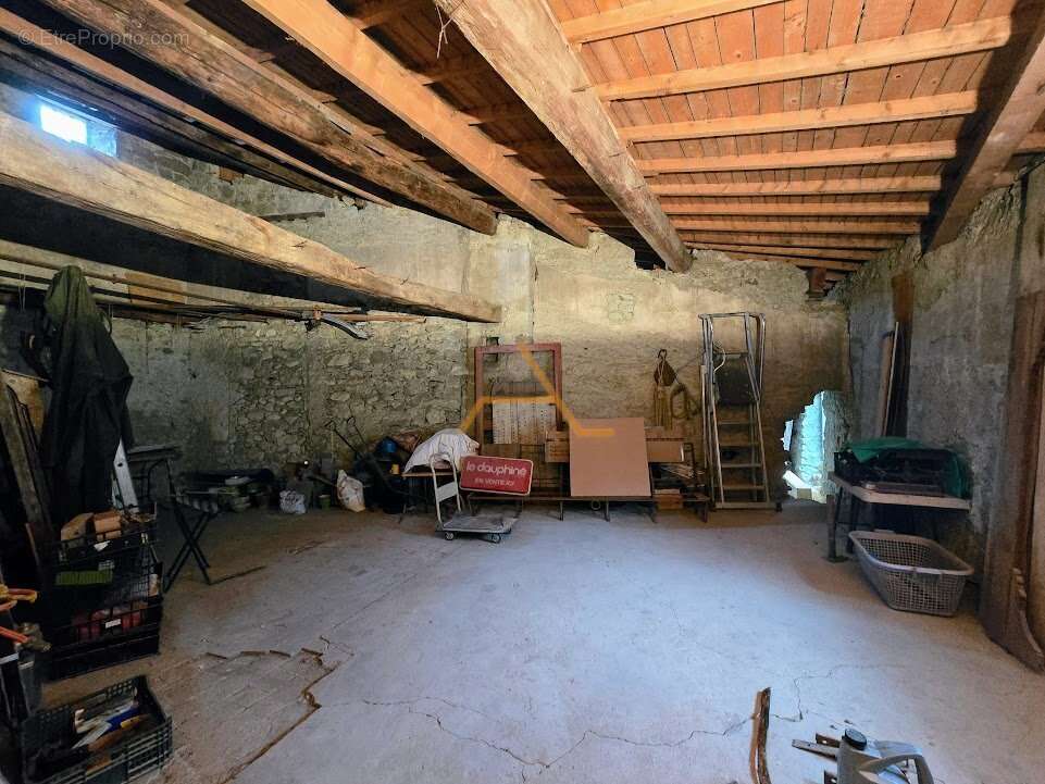 Maison à PUY-SAINT-MARTIN