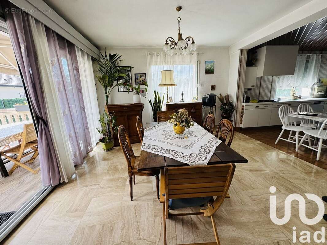 Photo 9 - Maison à DECINES-CHARPIEU