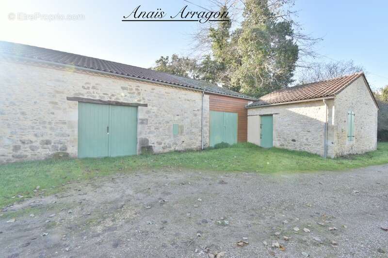 Maison à MONTAYRAL