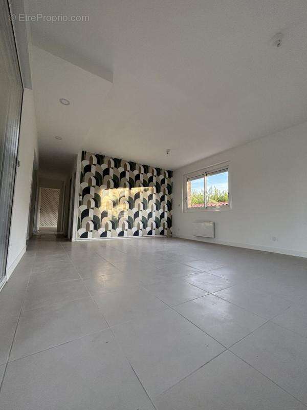 Maison à CASTELGINEST