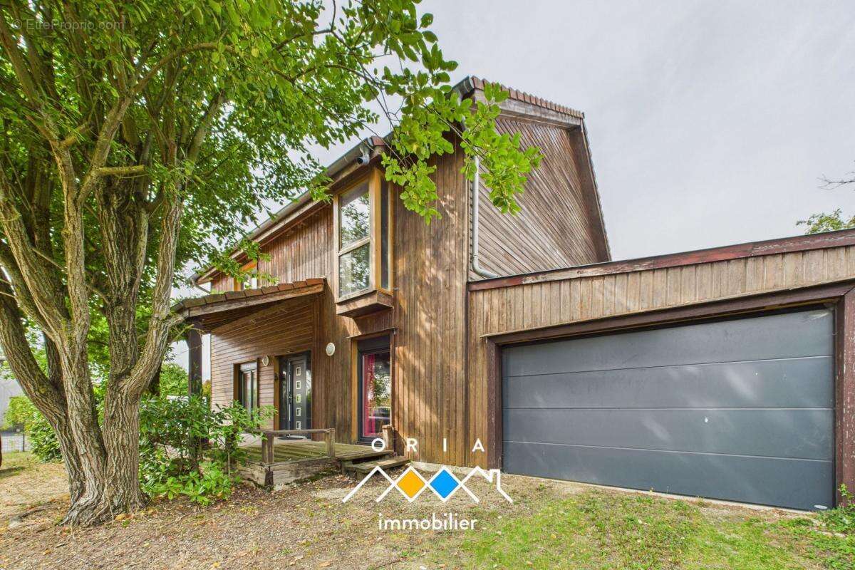 Maison à CHAMBLEY-BUSSIERES