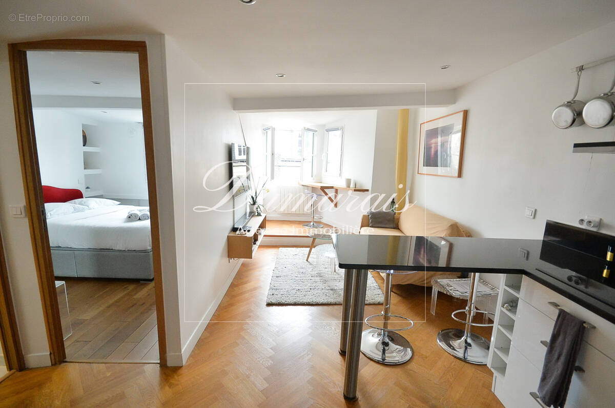 Appartement à PARIS-4E