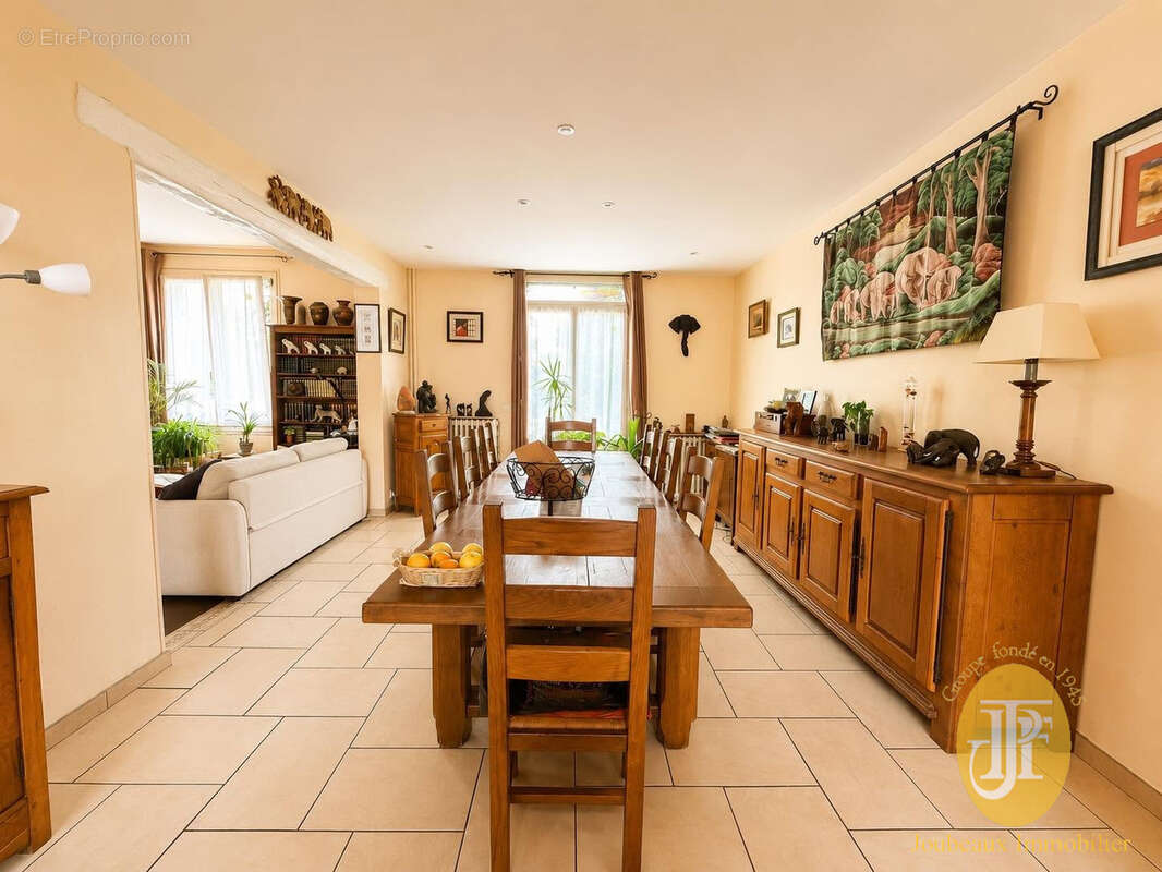 À Gaillon, une maison familiale alliant authenticité et modernité - photo 3