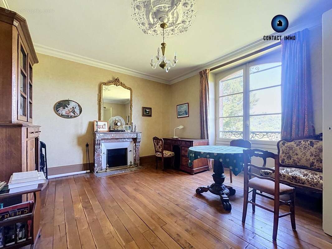 Maison à DAMPNIAT
