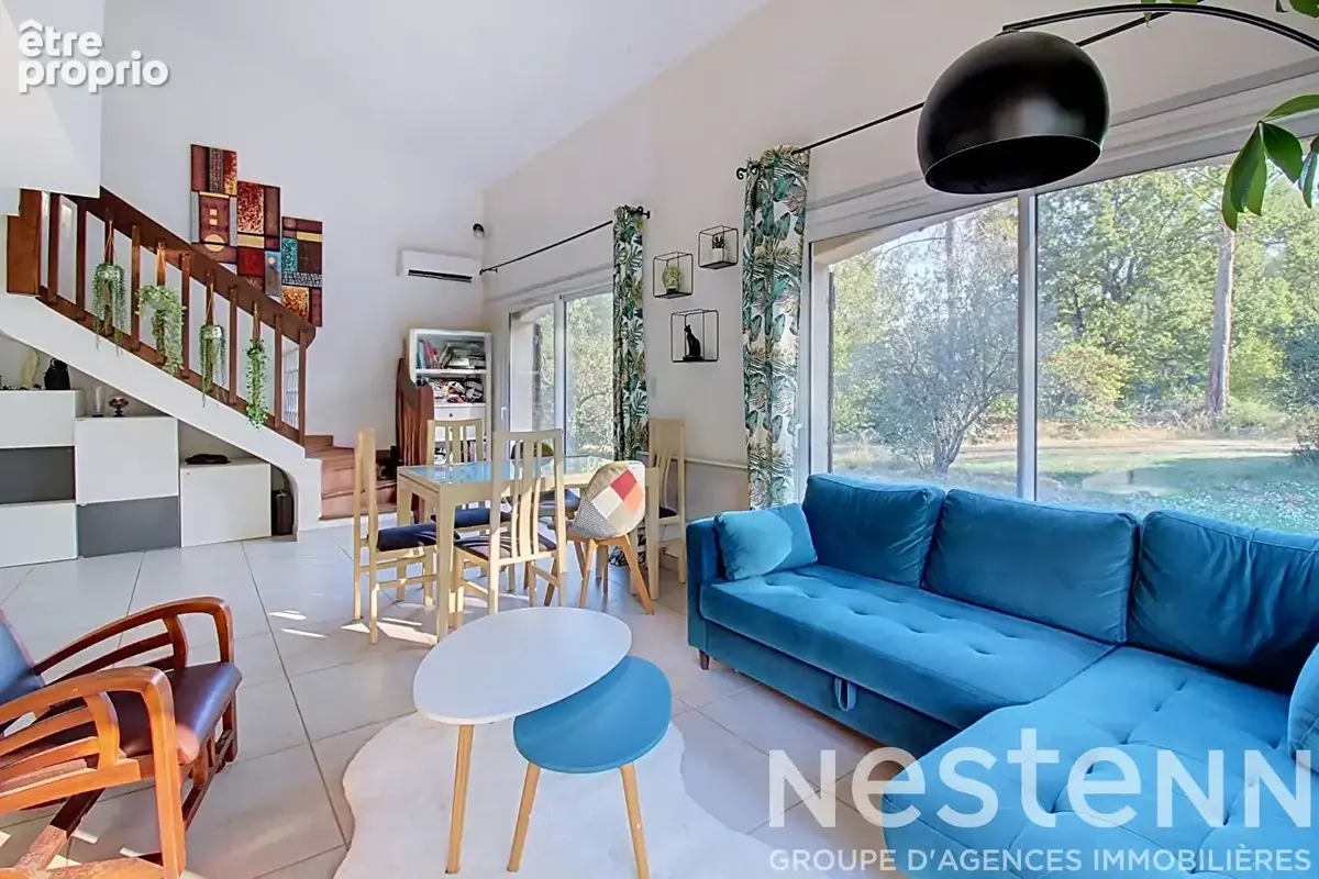 A VENDRE DRAGUIGNAN - Propriété d'environ 240 m² avec deux maisons, studio indépendant, piscine et dépendances sur 3 000 m² de t - photo 4