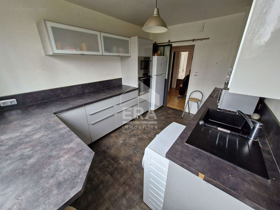 Appartement à FONTENAY-LE-FLEURY