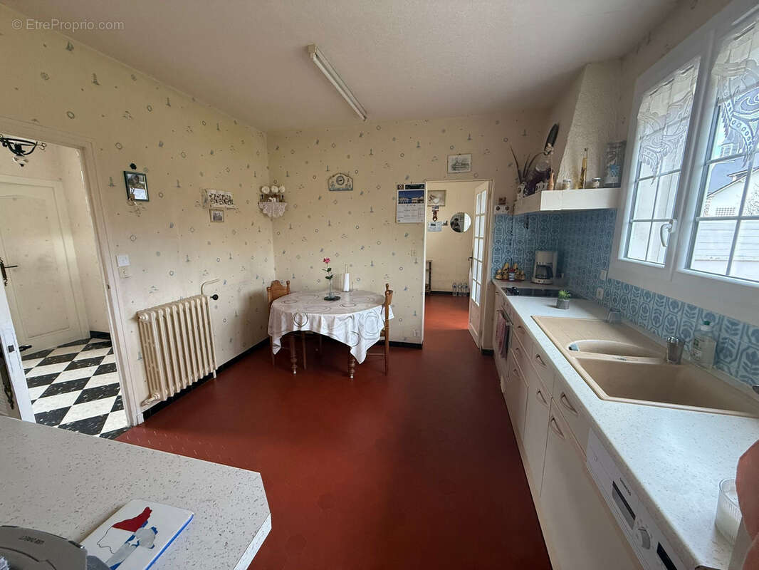 Maison à SAINT-PAVACE