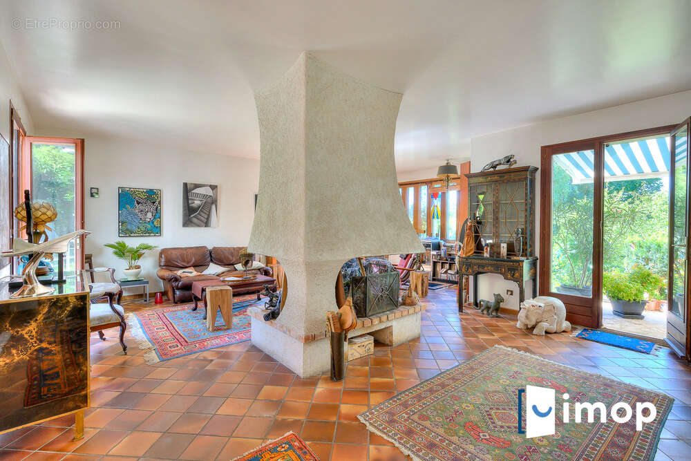 Maison à SOISY-SUR-SEINE