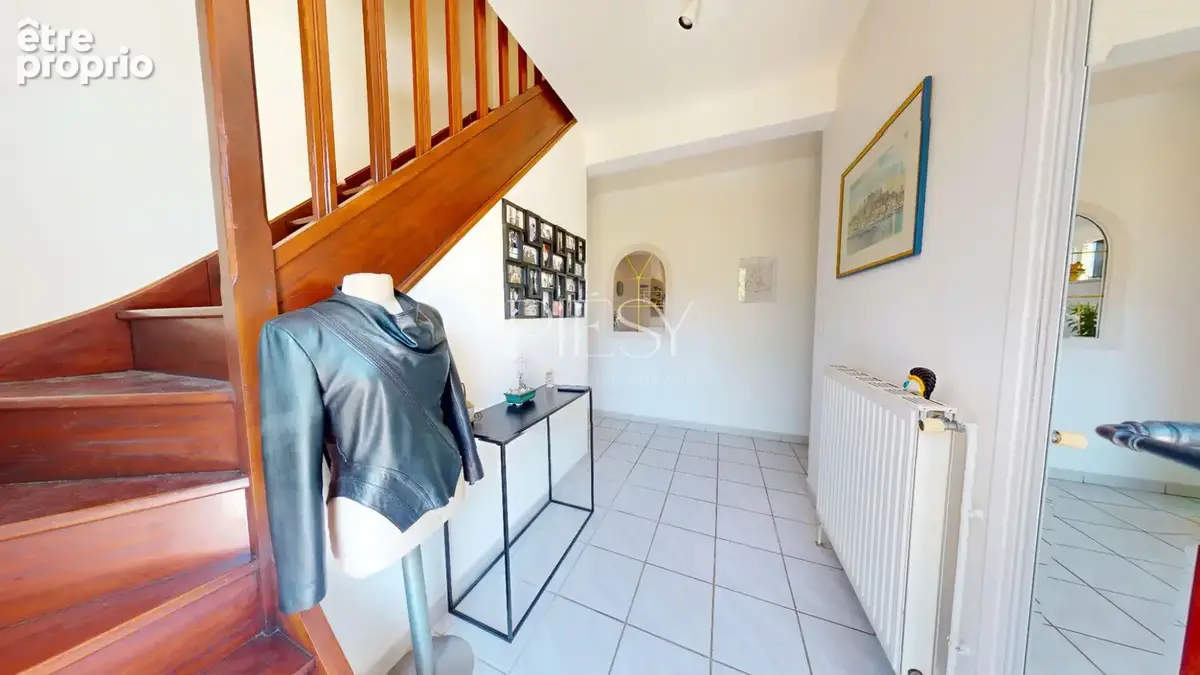 Maison familiale de 6 pièces à vendre à Allonzier-la-Caille - photo 3