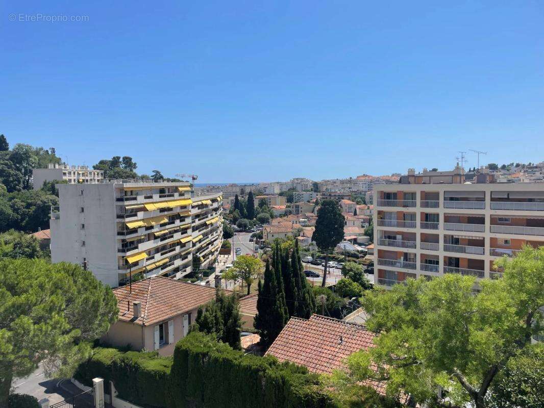 Appartement à LE CANNET