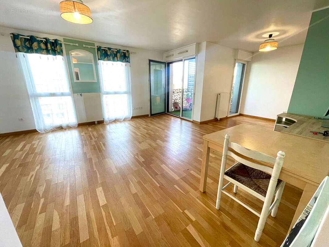 Appartement à COLOMBES