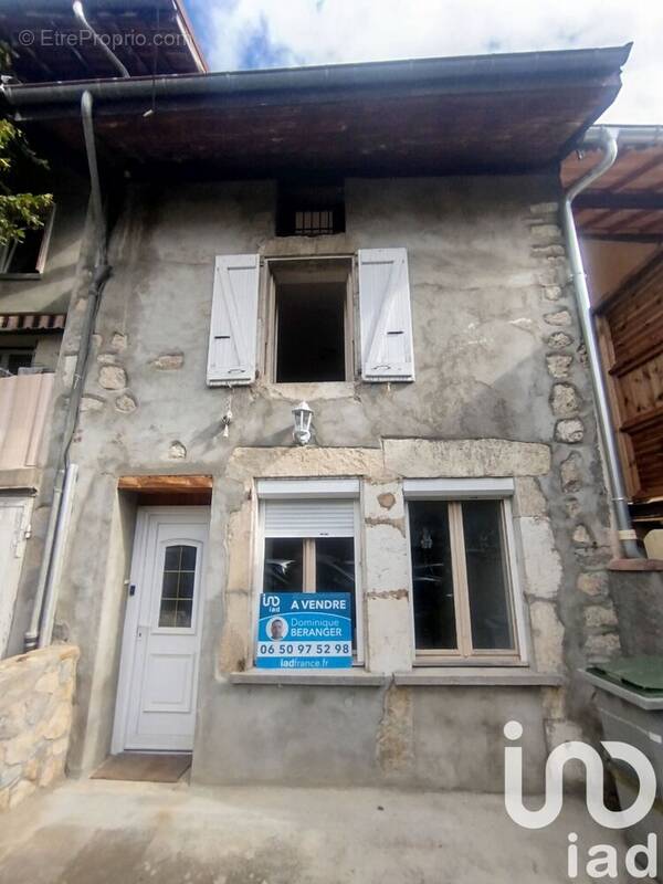 Photo 1 - Maison à LA BUISSE