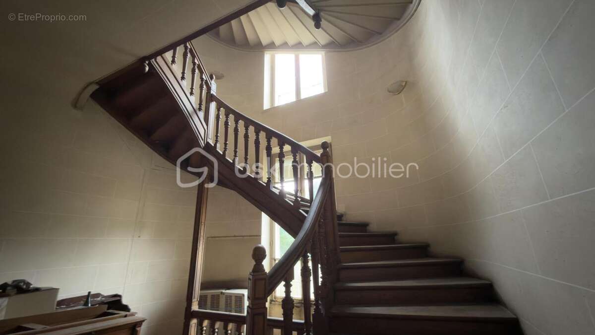 Hôtel particulier d’exception – Plus de 700 m² exploitables – Reims Centre Historique - photo 11
