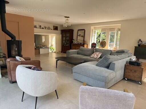 Maison 190 m² à Saint-Domineuc  - photo 5