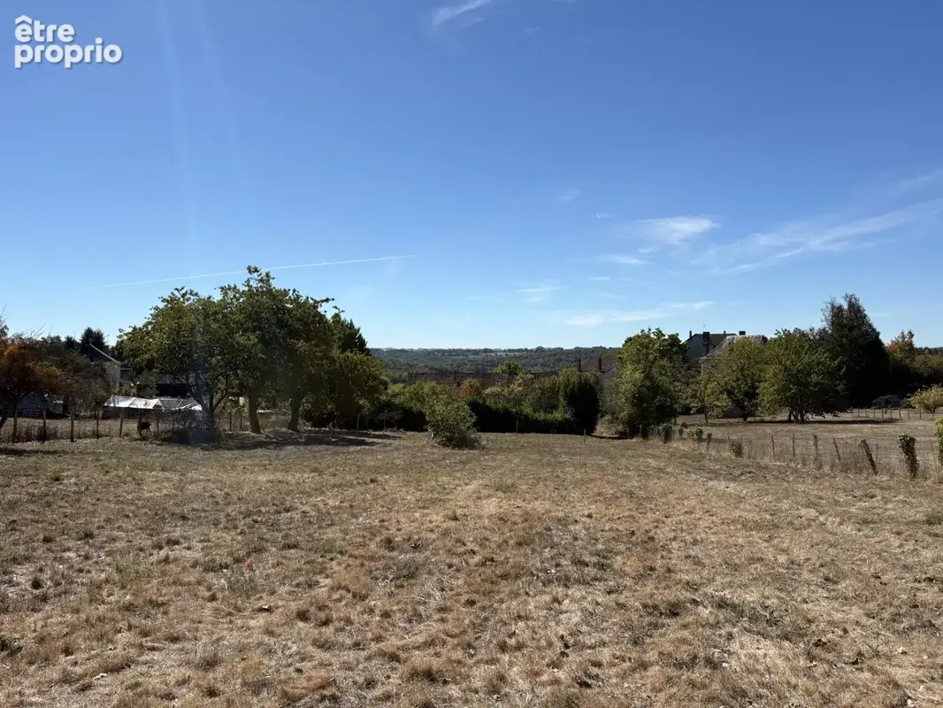 Coussac Bonneval une petite fermette à rénover, terrain et proche des commerces - photo 4