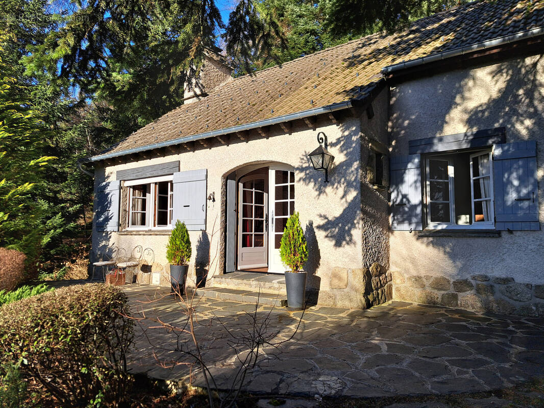 Maison à LE CHAMBON-SUR-LIGNON