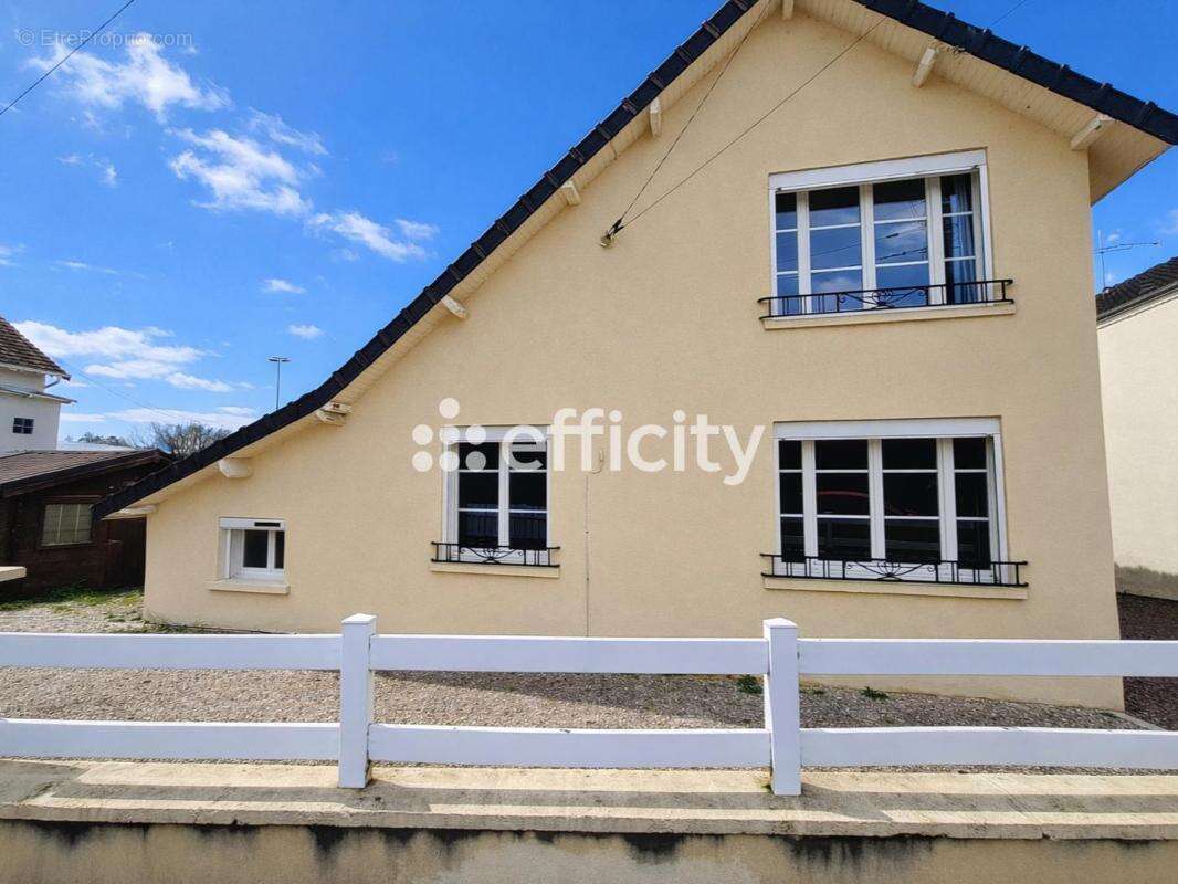 Maison à NOGENT-LE-ROTROU