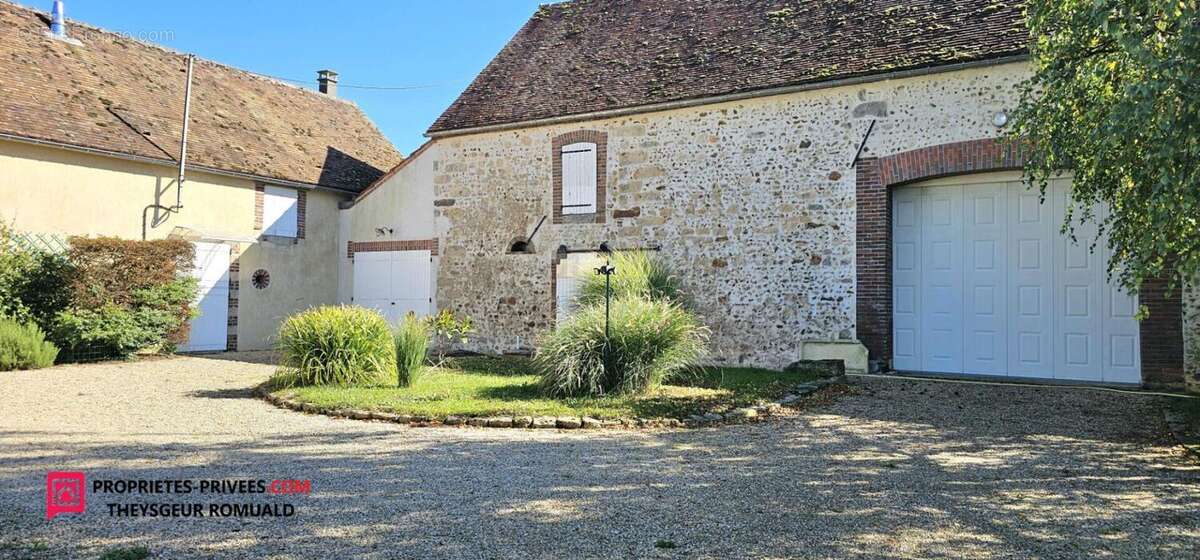 Maison Piffonds 7 pièce(s) 204 m2 - photo 3