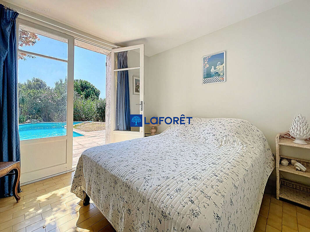 Maison à CARQUEIRANNE