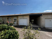 Maison à LABRUGUIERE
