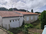 Maison à SAINT-LAURENT-DE-LA-PREE