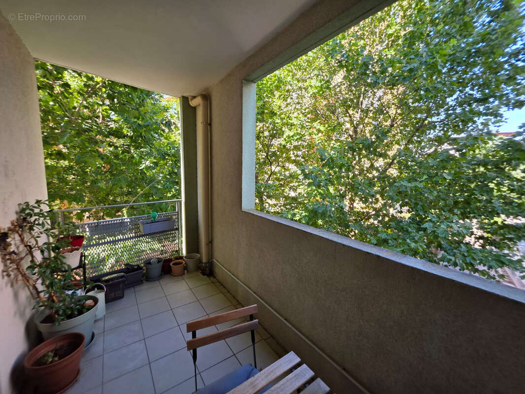 T2 avec Terrasse & Garage - PORT MARIANNE - photo 5