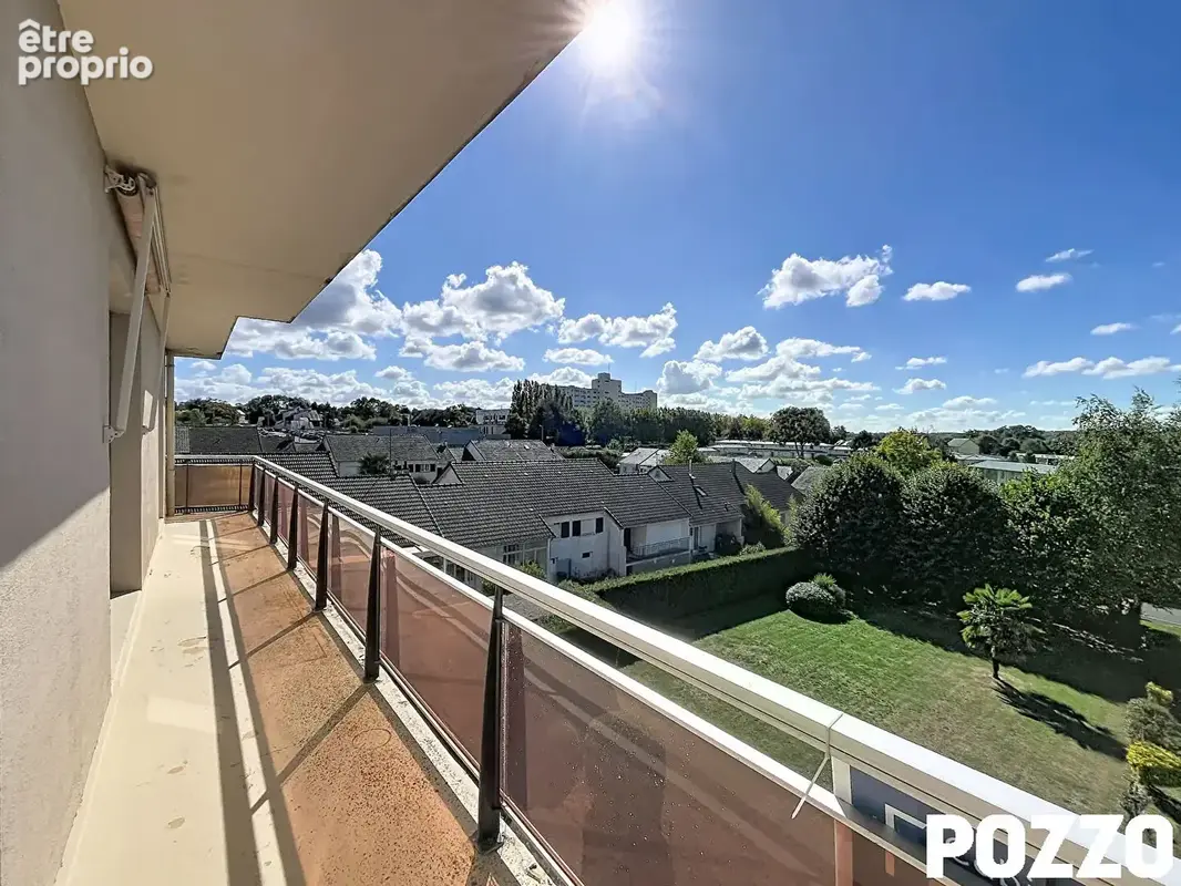 Bel appartement Saint Lo  4 pièce(s) avec balcon garage et ascenseur - photo 3