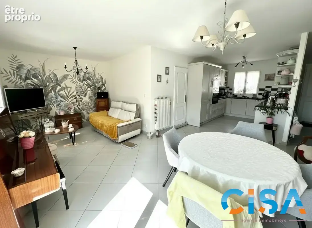 Maison 5 pièces 85 m² à vendre à Chambly (60230) - photo 2