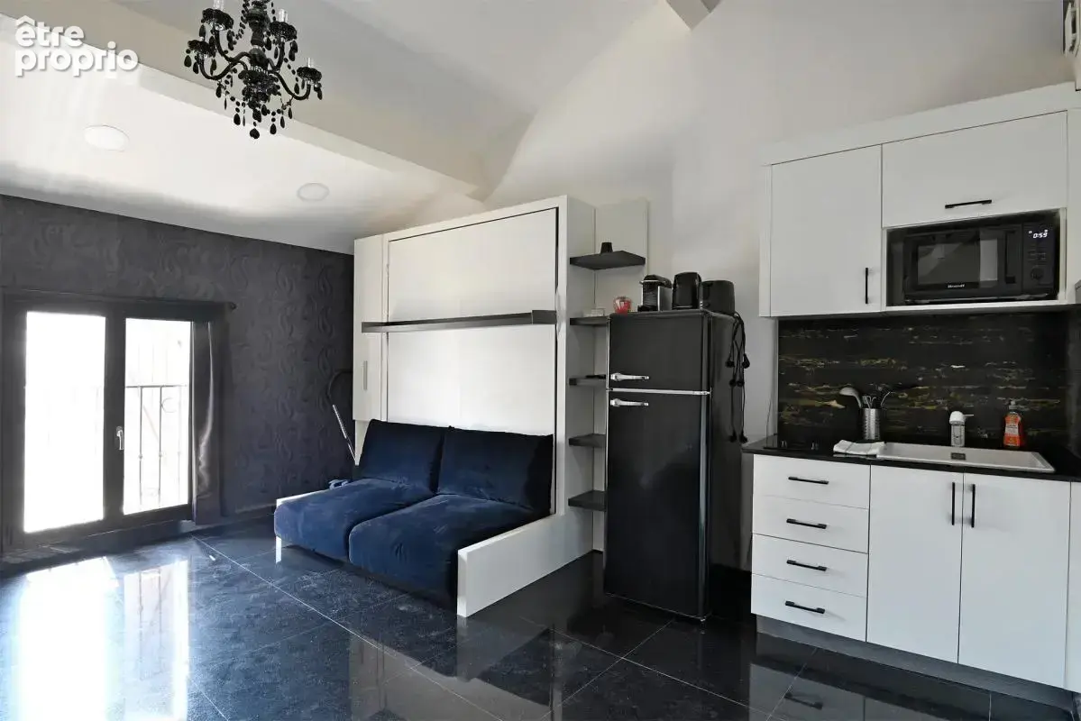 Avignon intra-muros – Immeuble de rapport rénové, de 8 logements, vendu entièrement meublé - photo 7