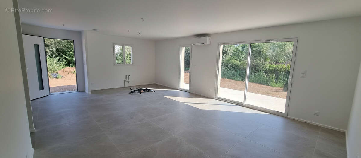 Villa mitoyenne Neuve 4P avec Jardin 650m2 - photo 4