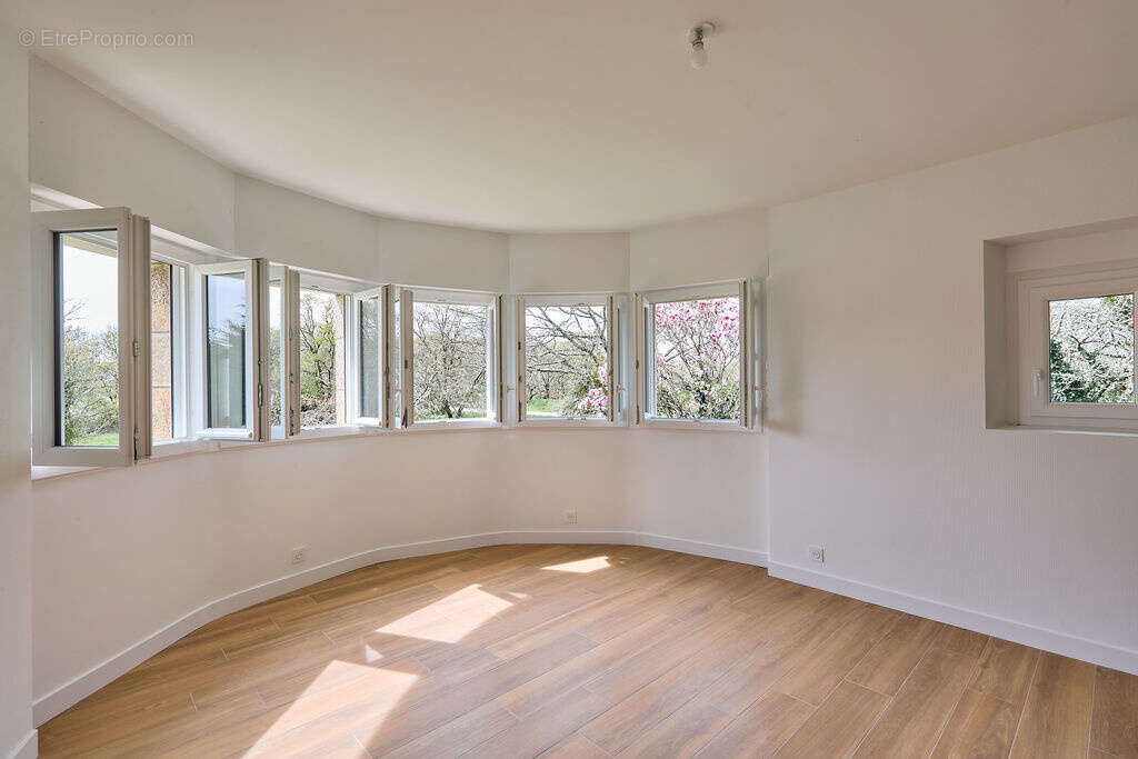 Maison à LOCOAL-MENDON