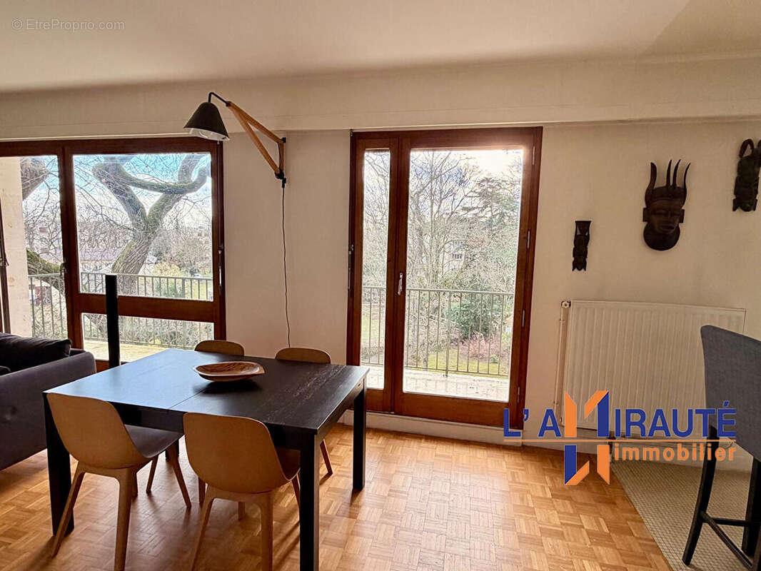 Appartement à MAISONS-LAFFITTE