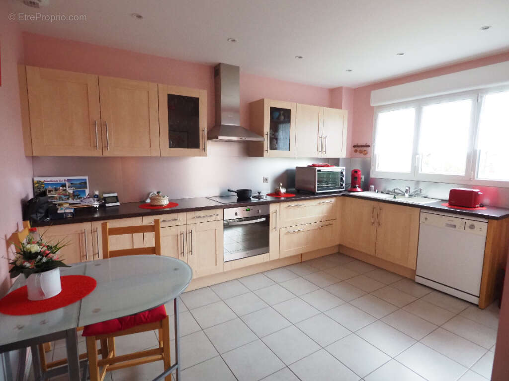 Appartement à CHARMES