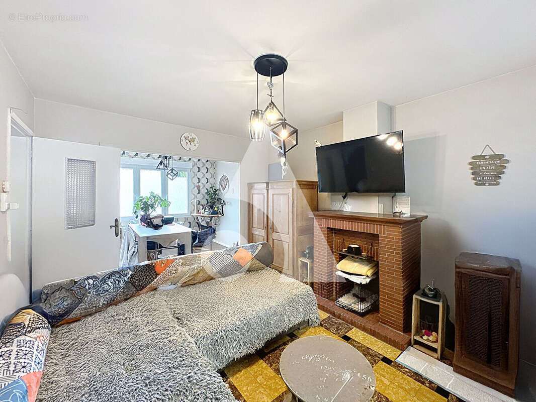 Maison à VIEUX-CONDE